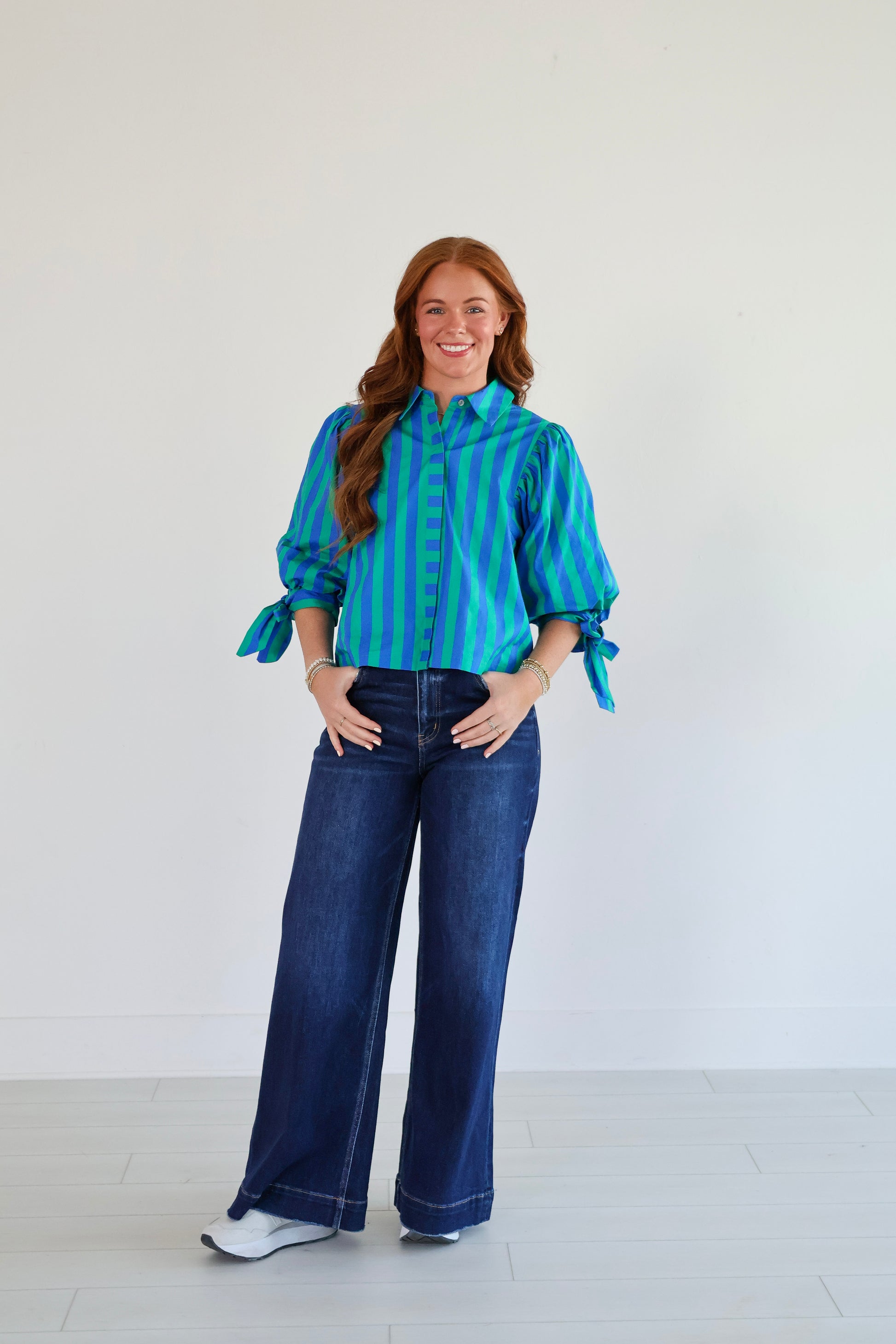 wide leg dark washed jeans ￼