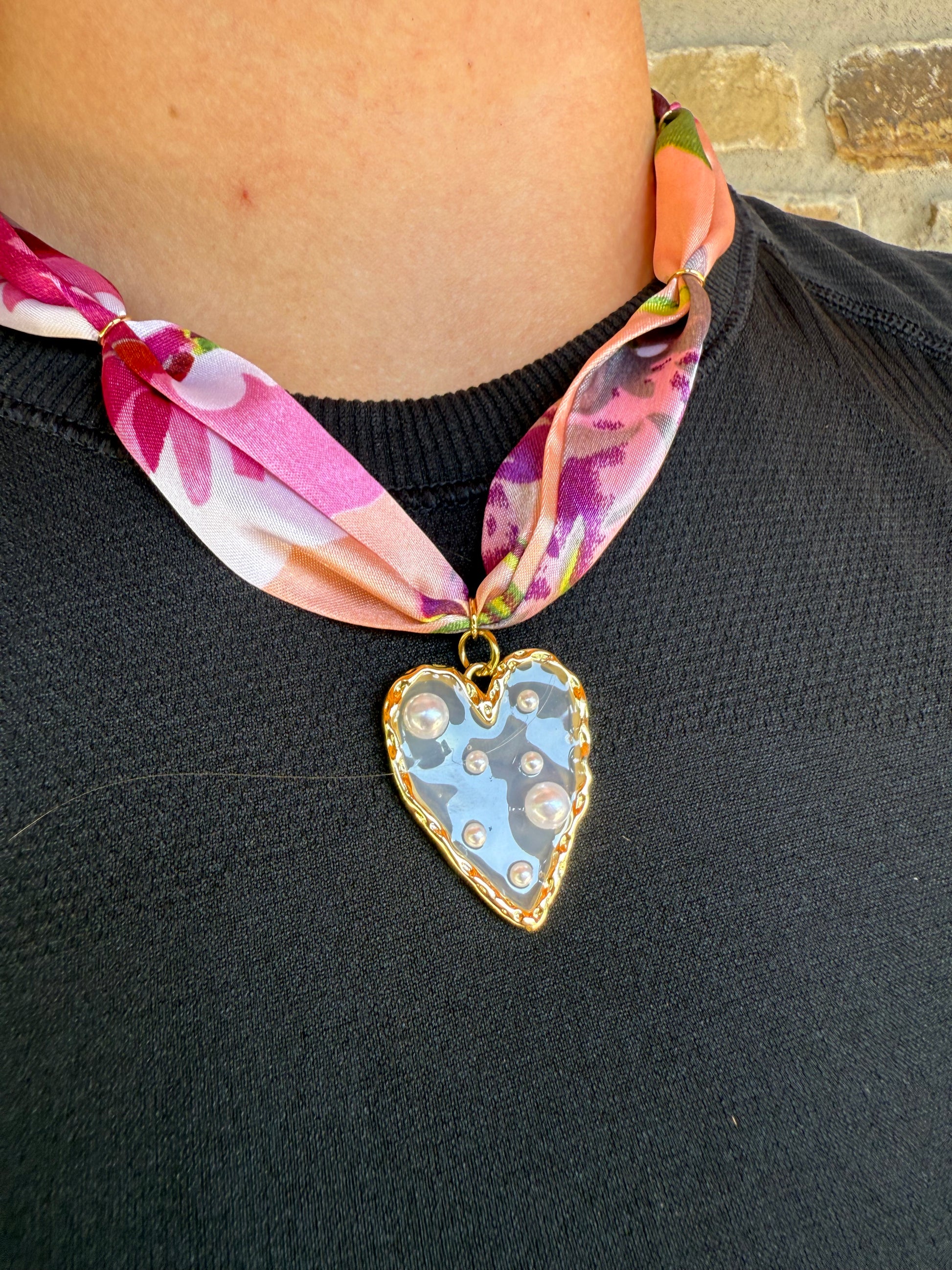 Pink & Pearl heart scarf tie