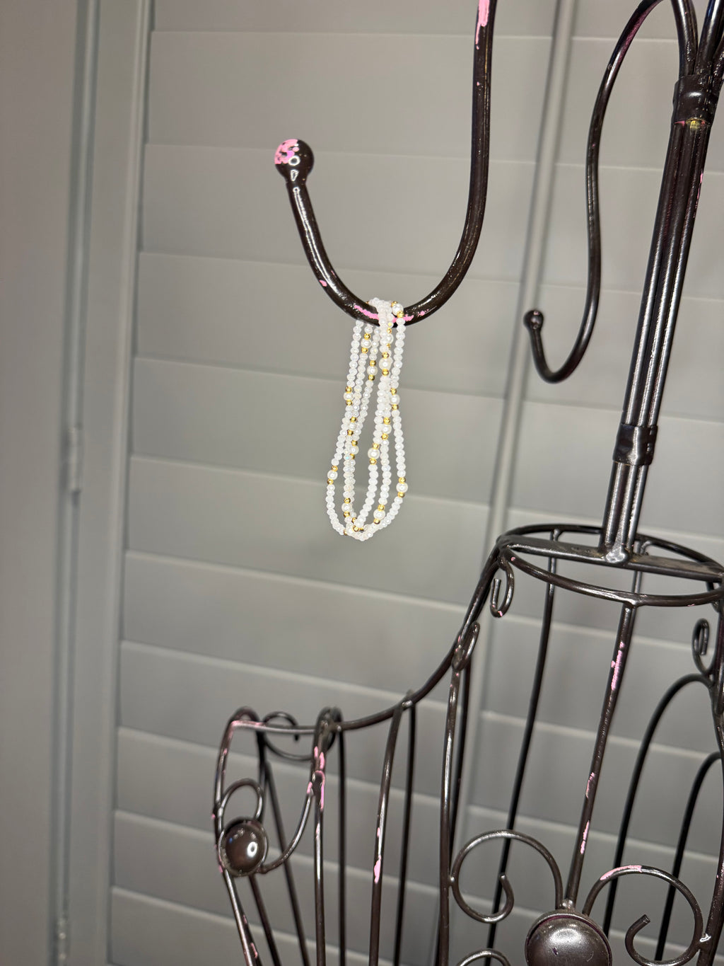 Gold/White Beaded Bracelet Set