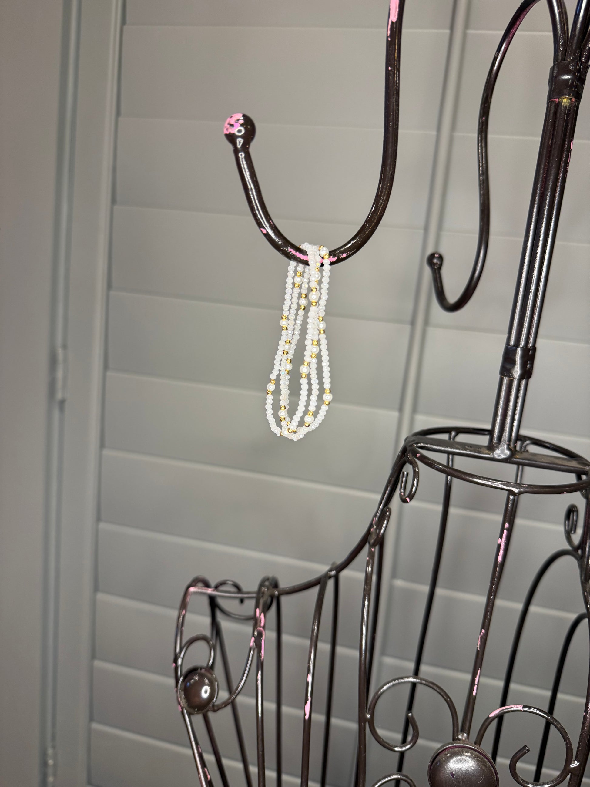 Gold/White Beaded Bracelet Set