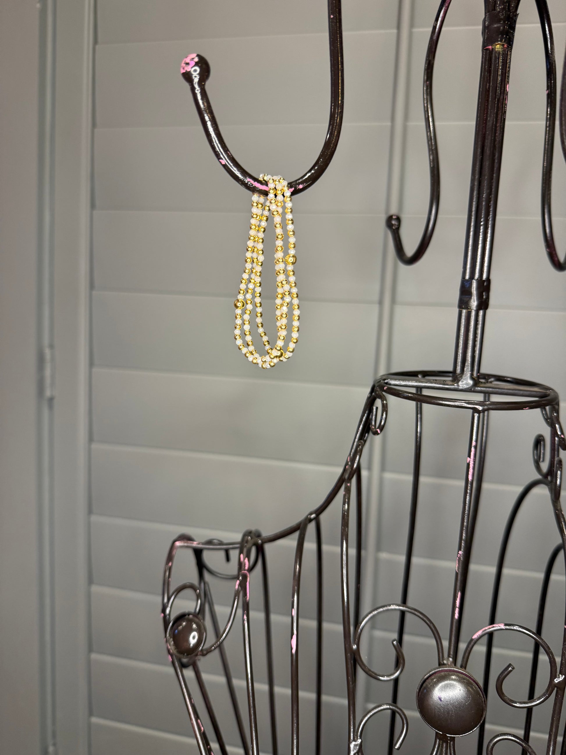 Gold/White Beaded Bracelet Set