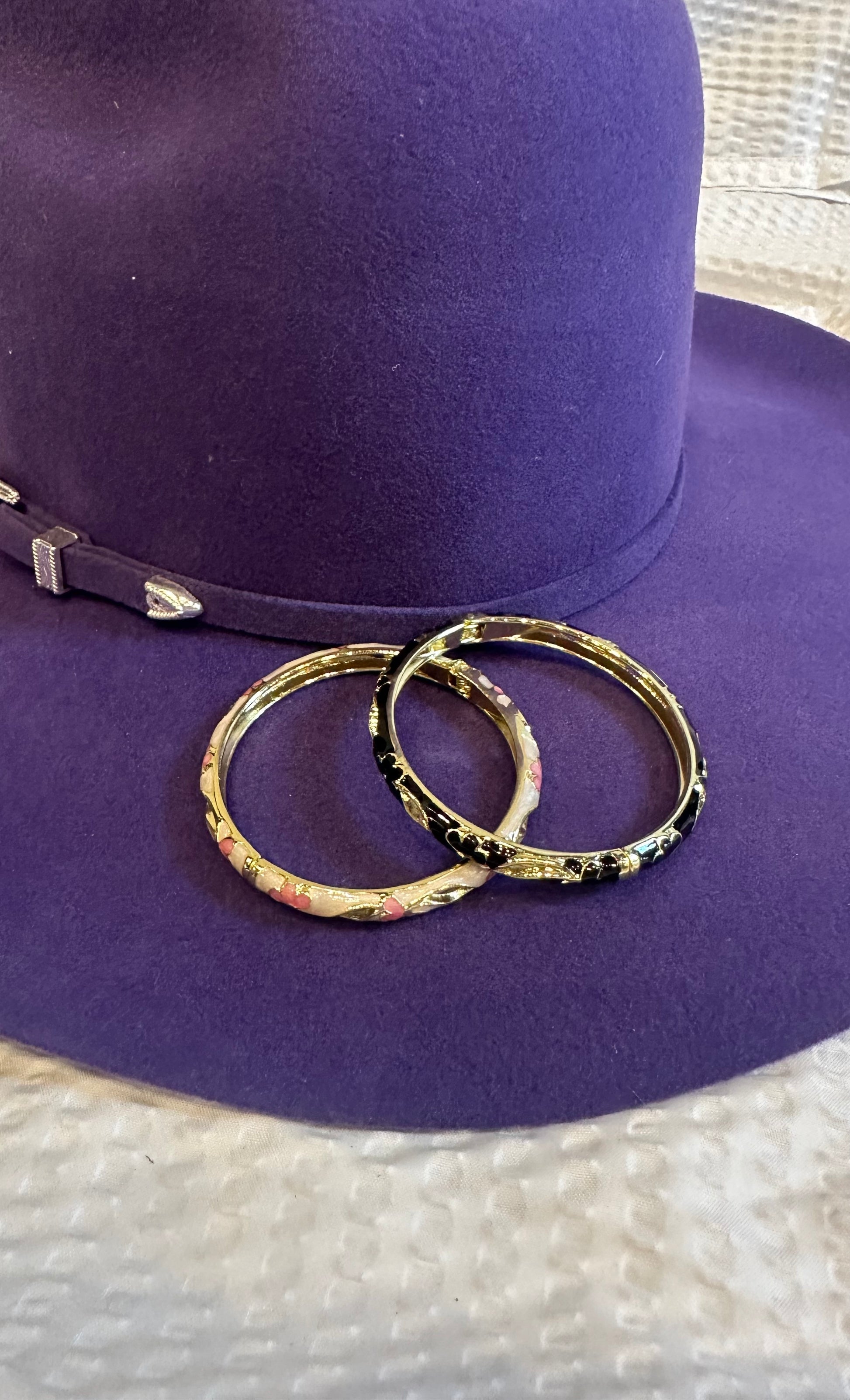 Clip Bangles